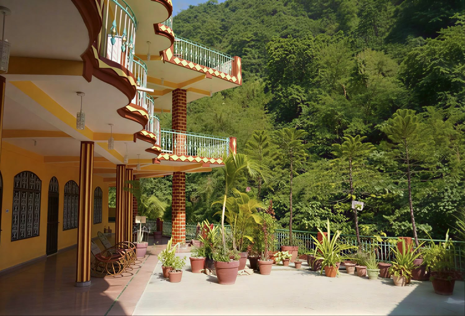 100 Hour Yoga Teacher Training in Rishikesh