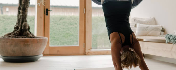 Improvers Aerial & Trapeze Yoga Workshop with Jane & Zoe