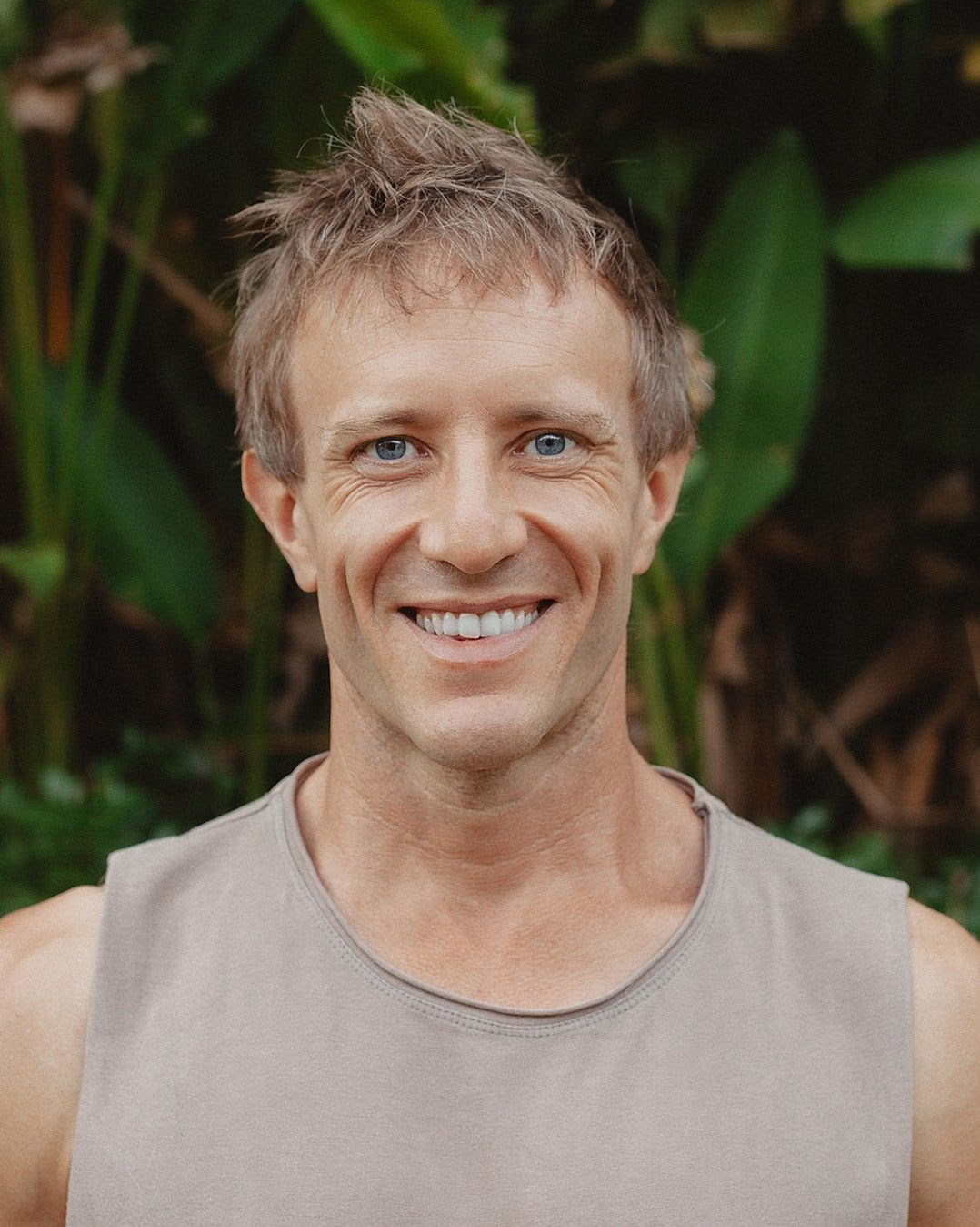 300h Yoga Teacher Trainings