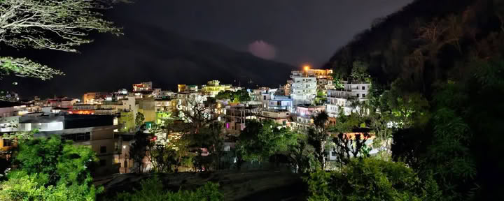 Ashram Stay in Rishikesh