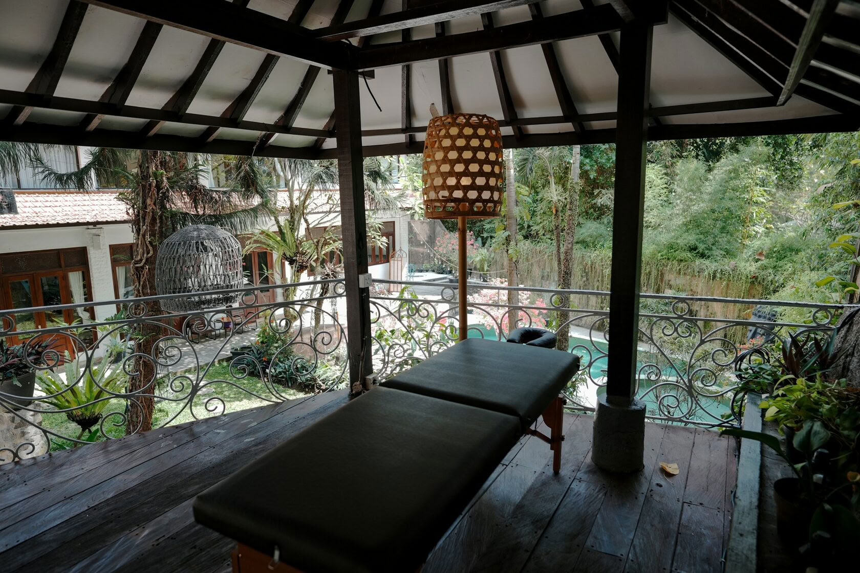 Retreat tour for 8 days