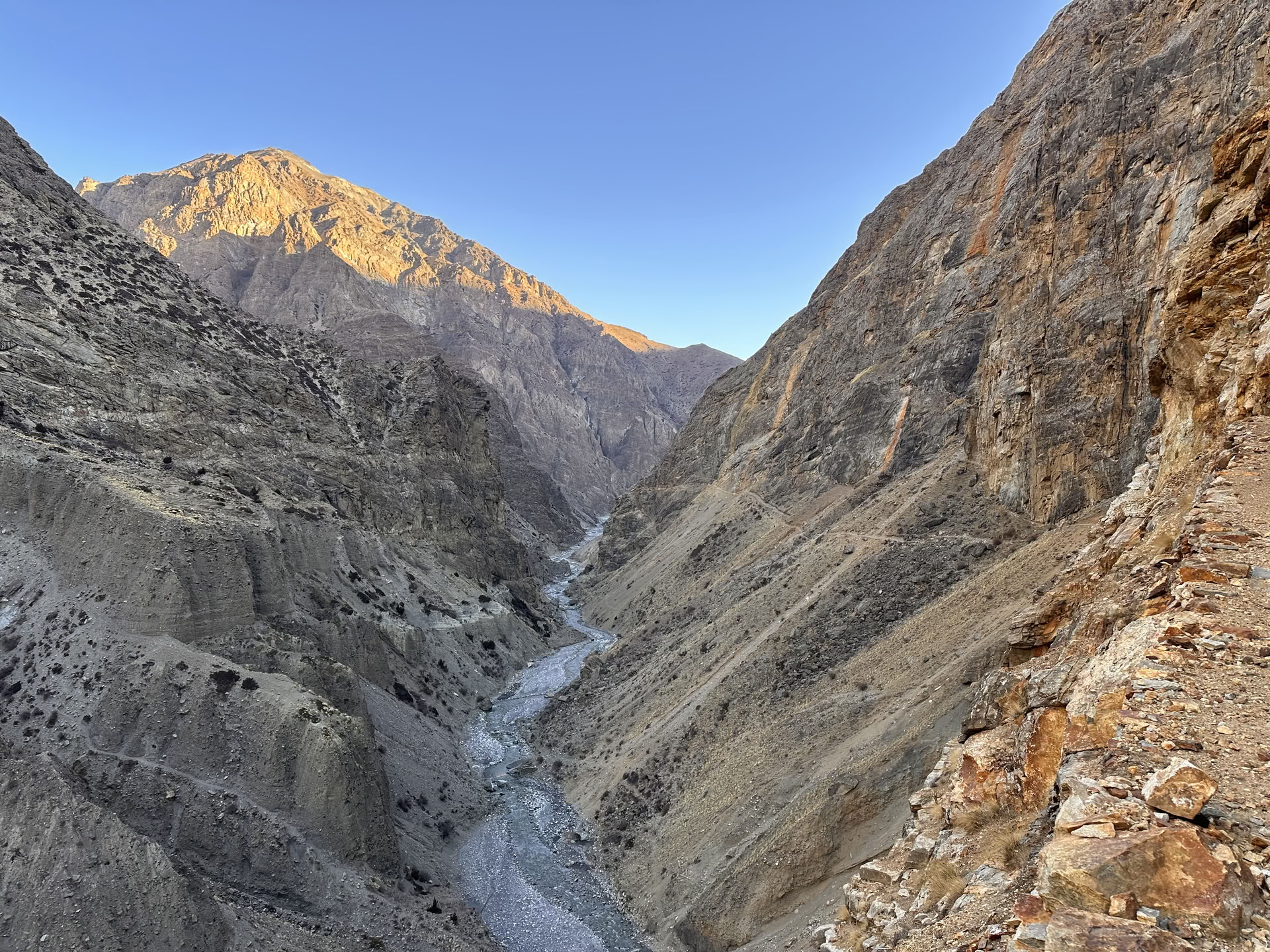 Annapurna circuit yoga trek