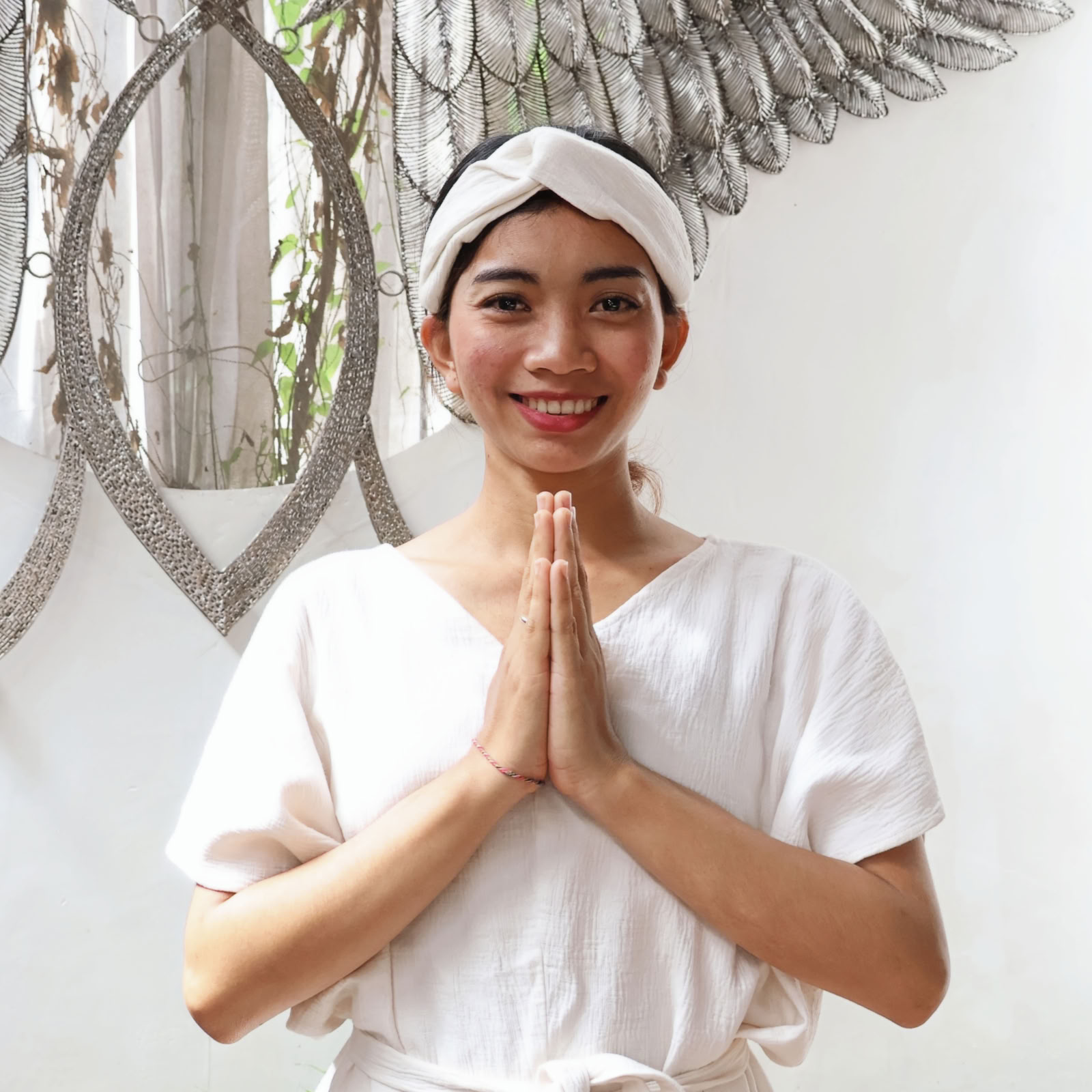 Therapeutic Healing Massage with Desak