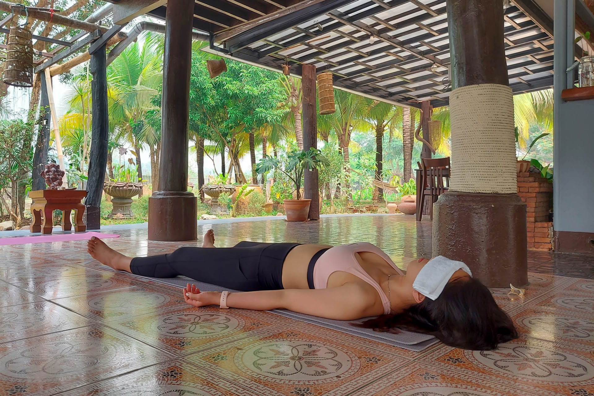 TREAT YOURSELF – 1,5 H YOGA