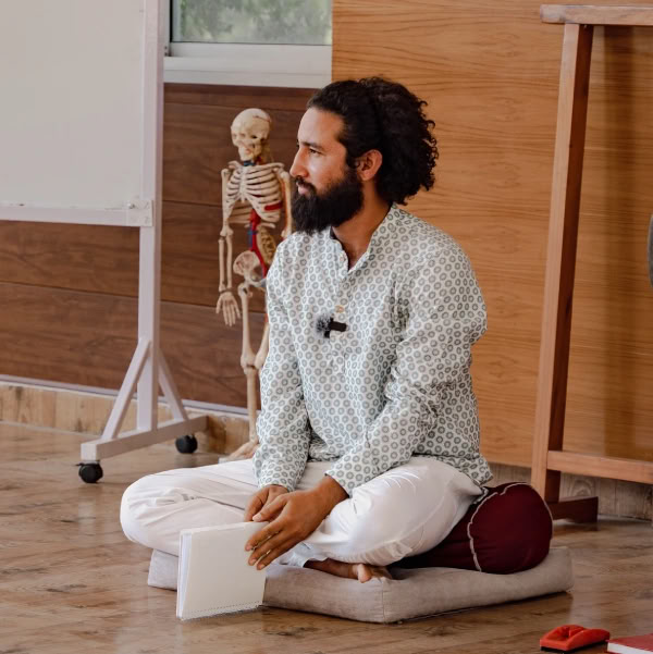 100 Hour Yoga Teacher Training in Rishikesh