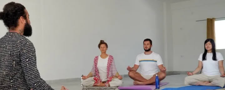 100 Hour Yoga Teacher Training in Rishikesh