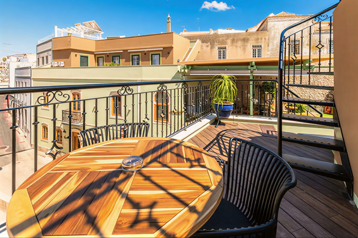 Luxury Longevity Booster: HBOT & Anti-aging Wellness Retreat