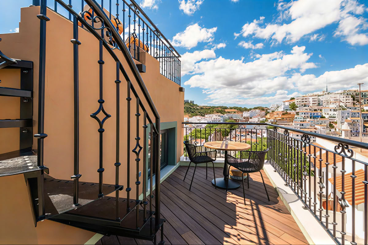 Deep Detox Retreat in Algarve, Portugal - HBOT & Liquid Diet