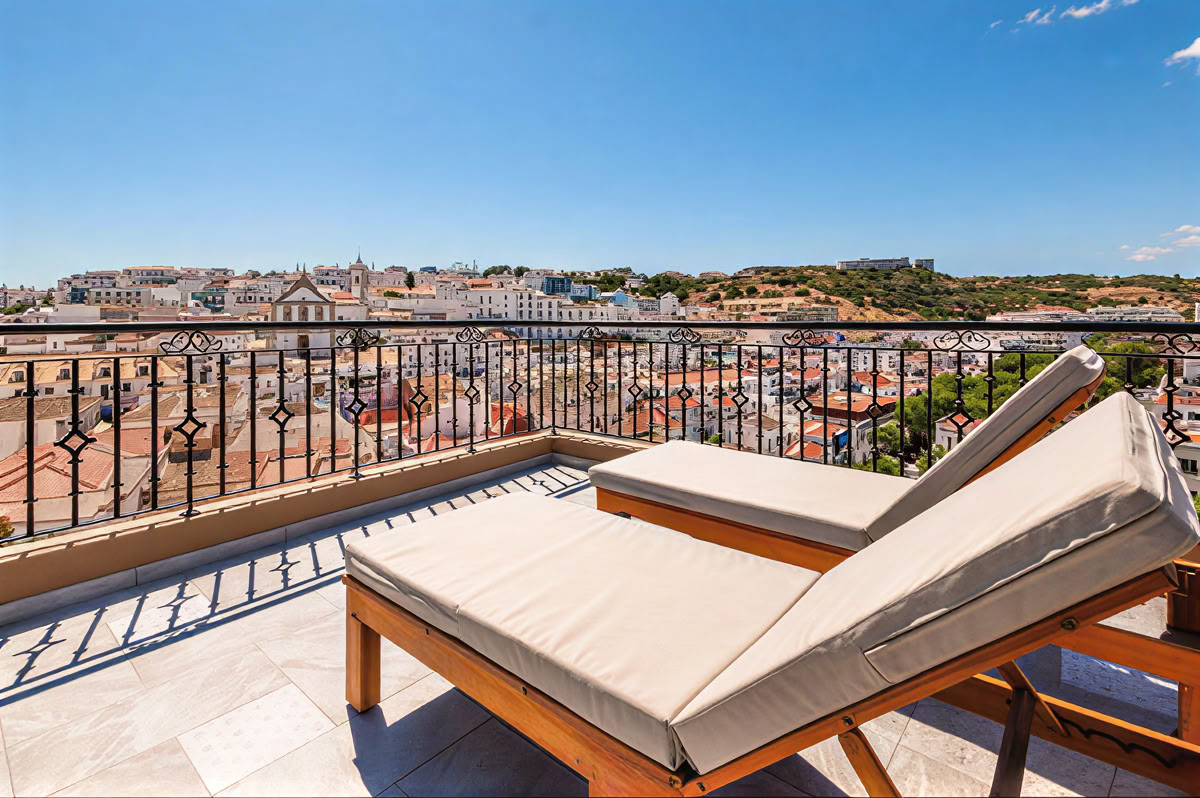 Deep Detox Retreat in Algarve, Portugal - HBOT & Liquid Diet