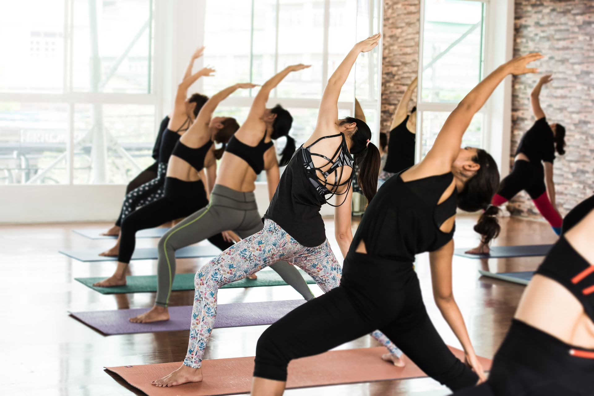 Tuesday Yoga Flow (in person) MIX LEVELS