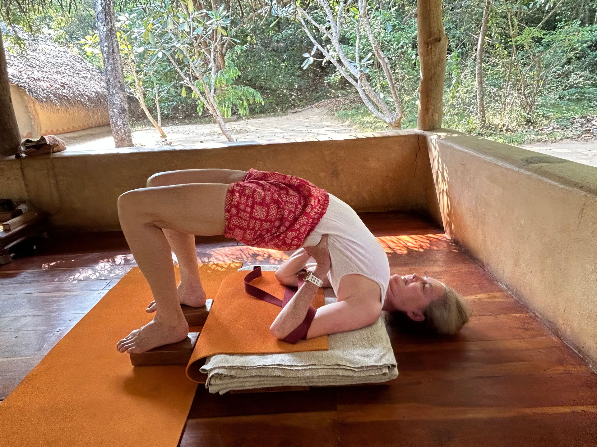 Georgia Marnham - Iyengar Yoga