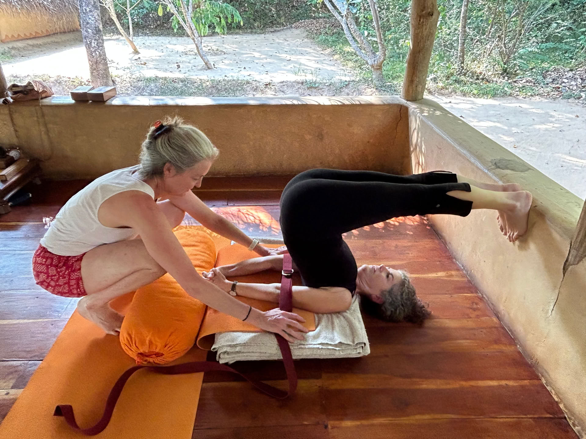 Georgia Marnham - Iyengar Yoga