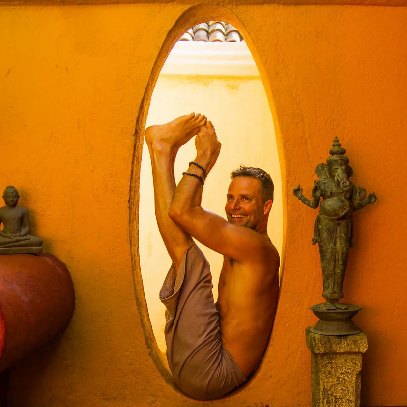 Georgia Marnham - Iyengar Yoga