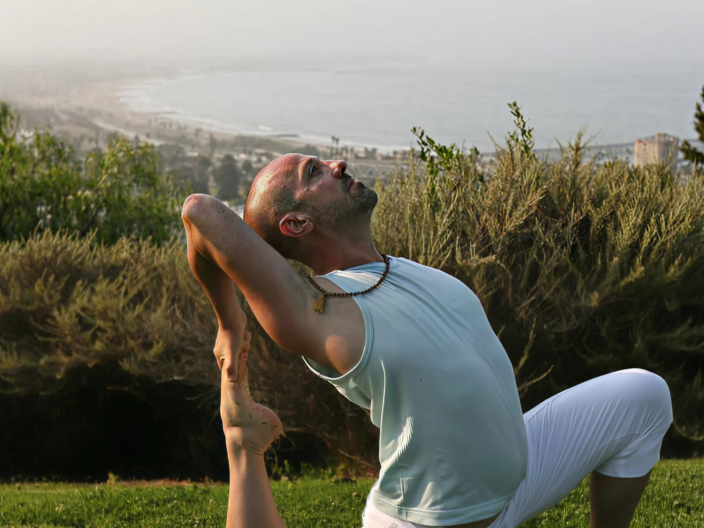 Rob Hess - Xmas/New Year Prana Yoga Flow
