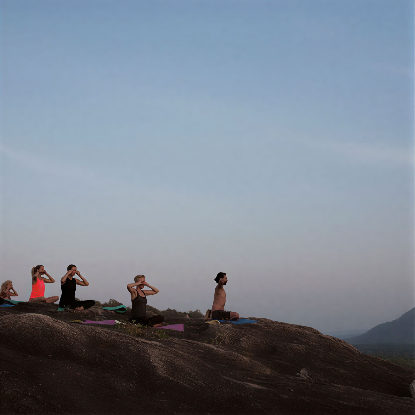 Rob Hess - Xmas/New Year Prana Yoga Flow