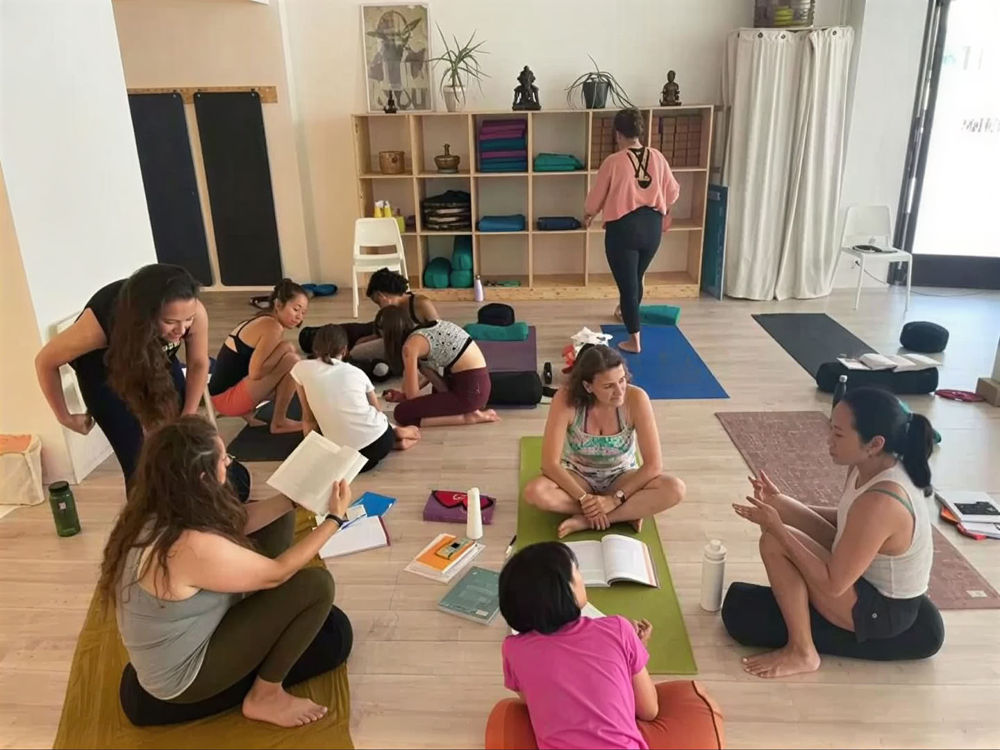 Yoga Teacher Training in Geneva