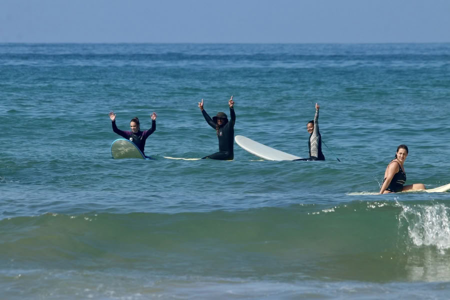 Girls Week Surf