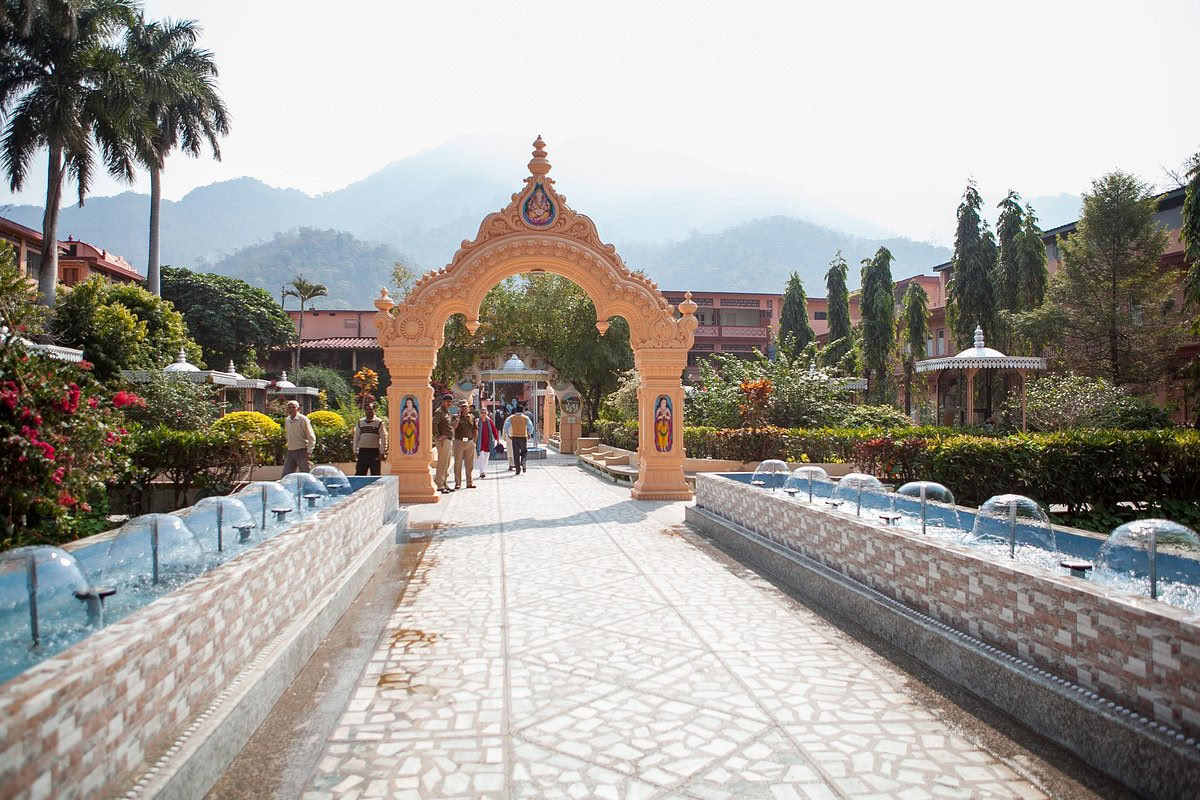 200HR Hatha Vinyasa Yoga Teacher Training
