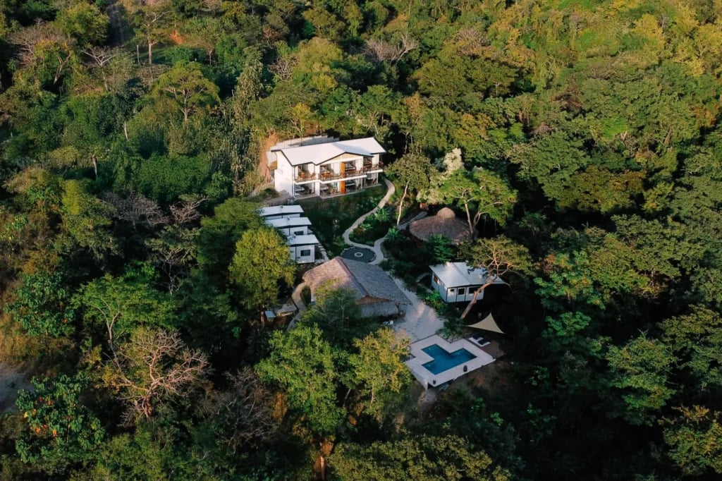 Ananda Lodge