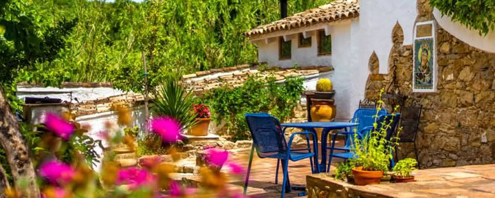 Cinco Lunas - Retreat Center & Vegetarian Conscious Guesthouse