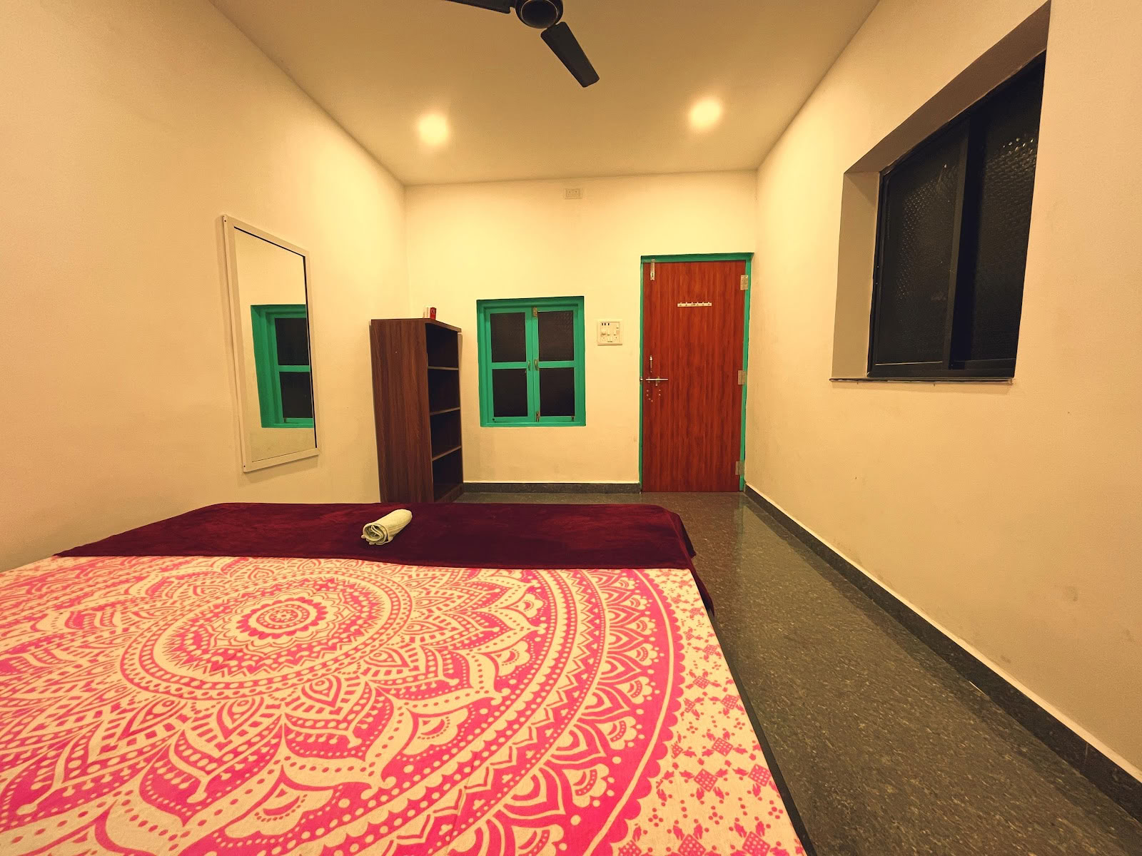 Tapas Yoga India| Best yoga teacher training and Yoga retreat in India