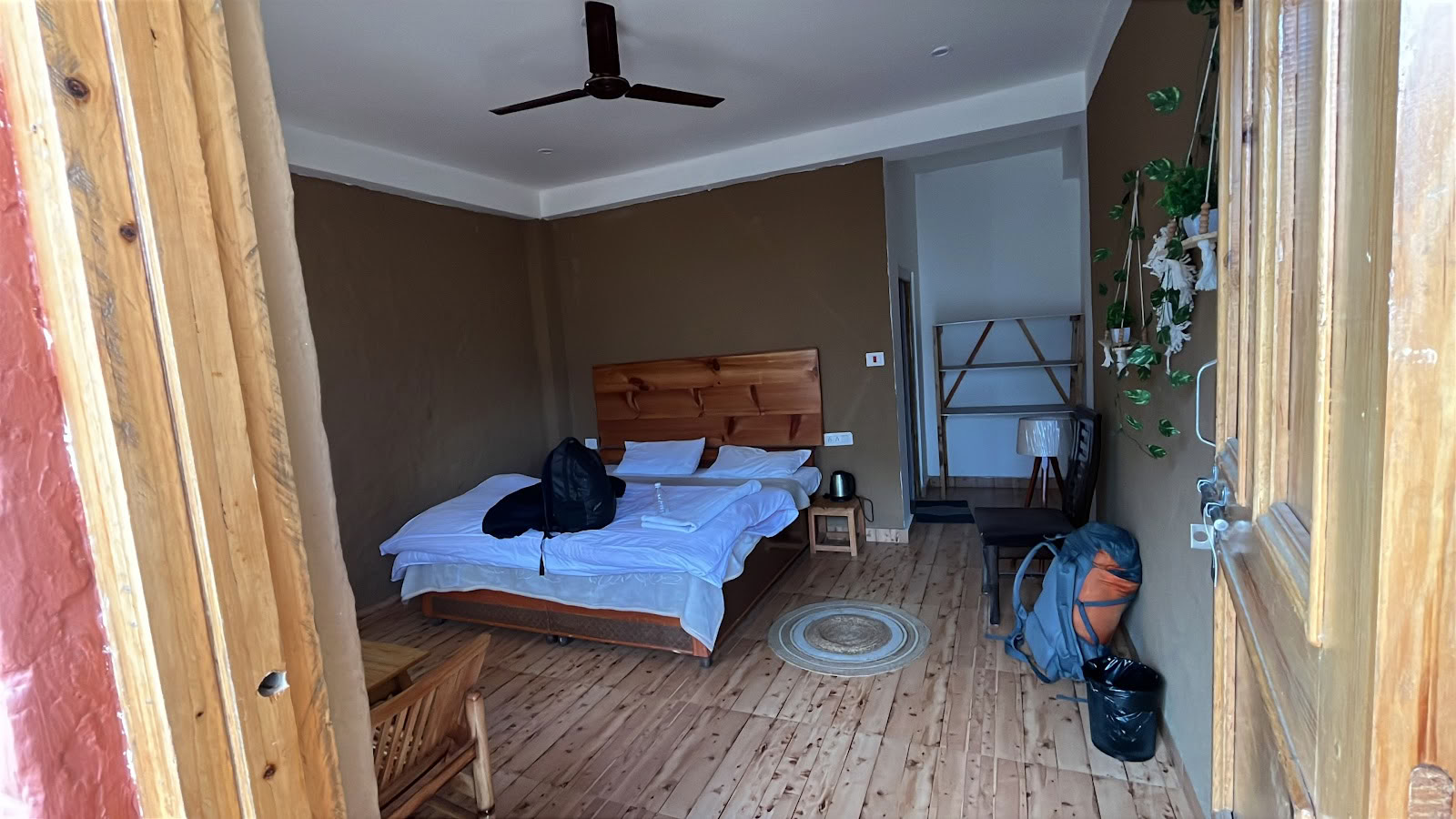 The Void Tirthan - Workation from Mountains, Home stay, Coliving, Co-working & Cafe