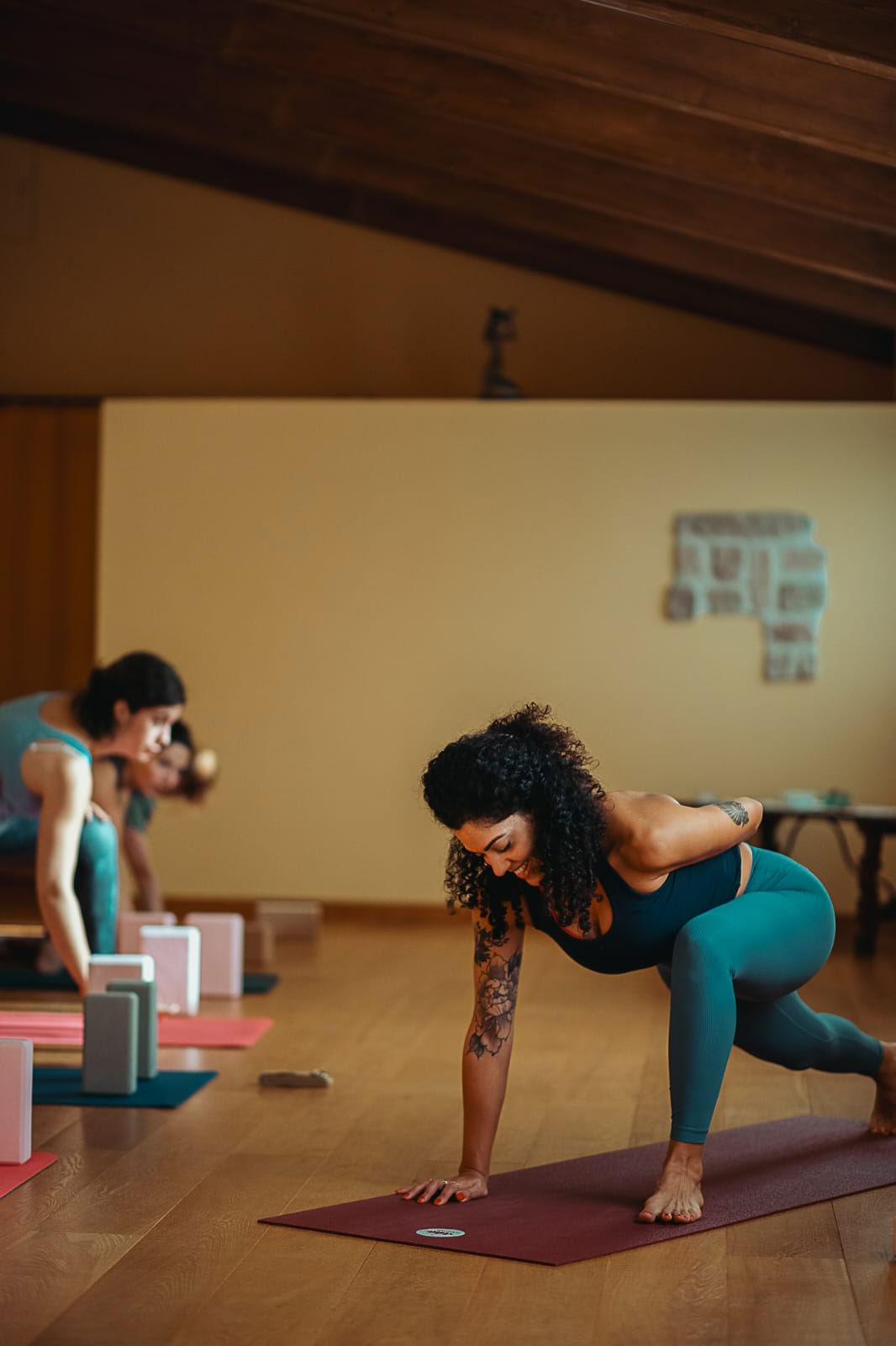 Vinyasa Yoga with Adriana- in English, multilevel