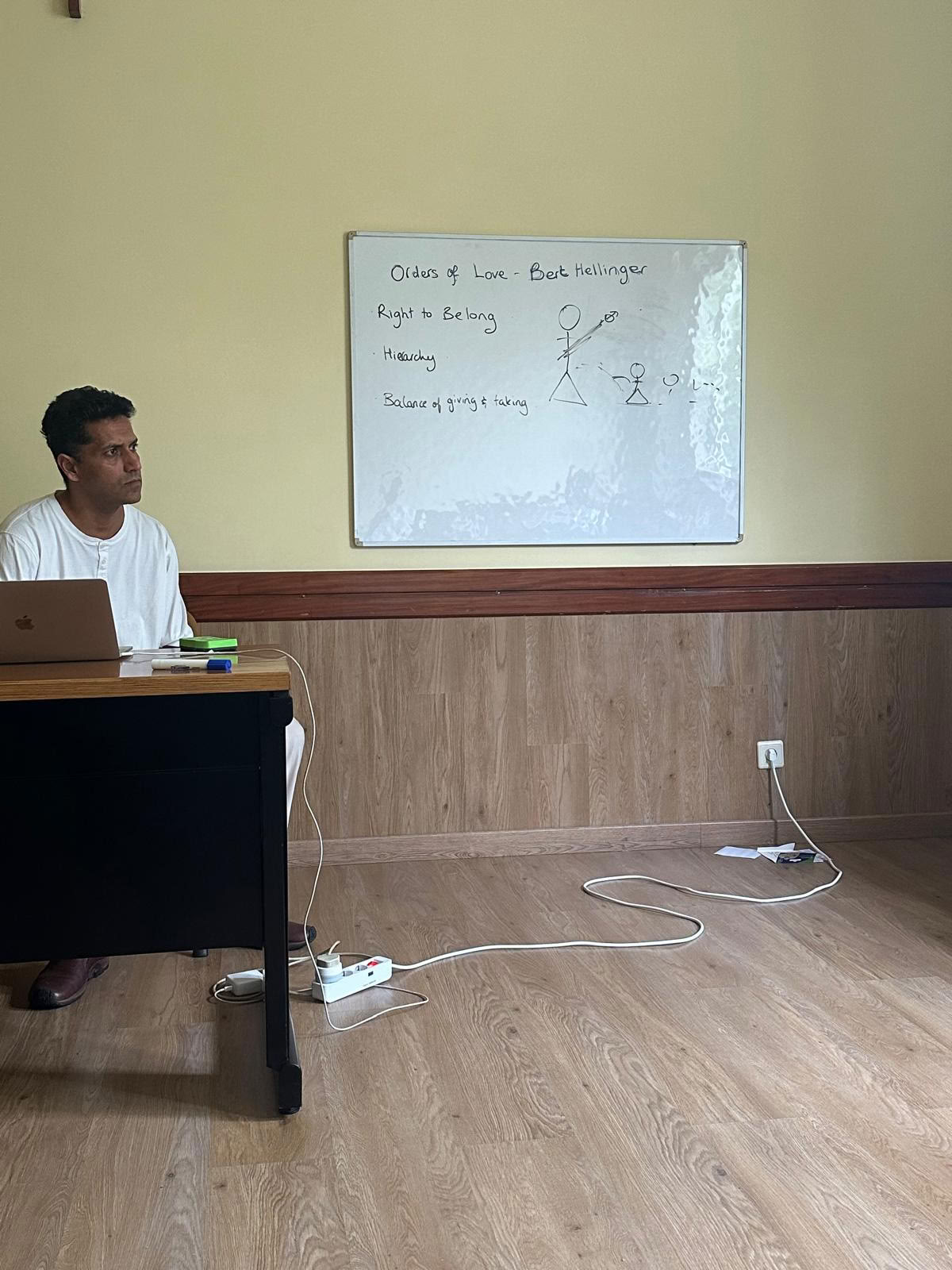 Dr. Ameet Aggarwal ND, Naturopathic Doctor, Homeopath, Psychotherapist