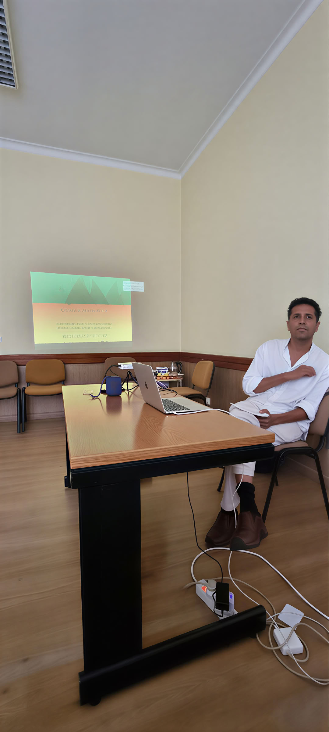 Dr. Ameet Aggarwal ND, Naturopathic Doctor, Homeopath, Psychotherapist