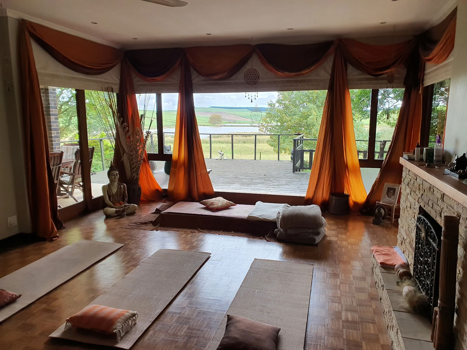 Pathways Country Yoga Retreat