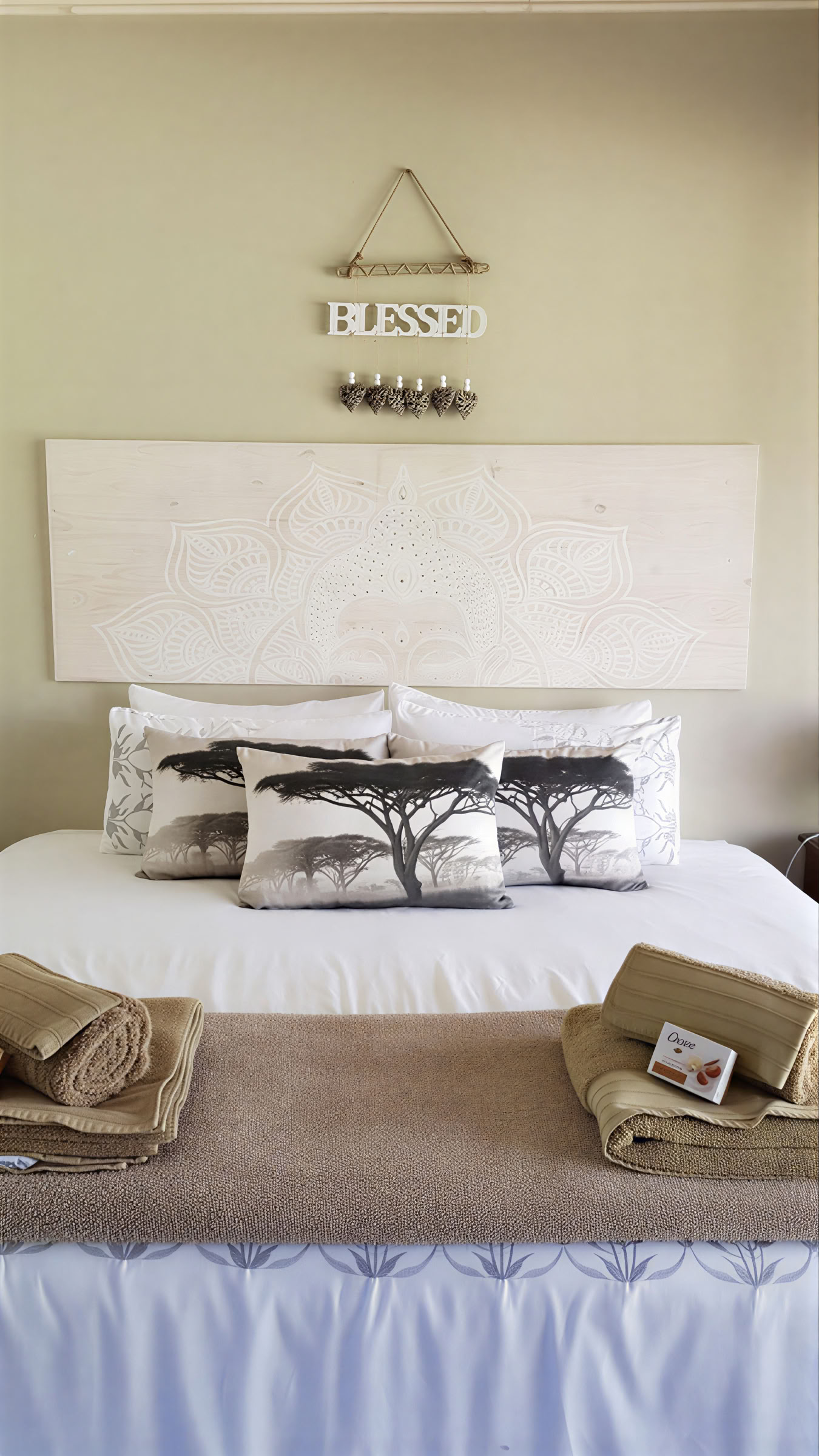 Pathways Country Yoga Retreat