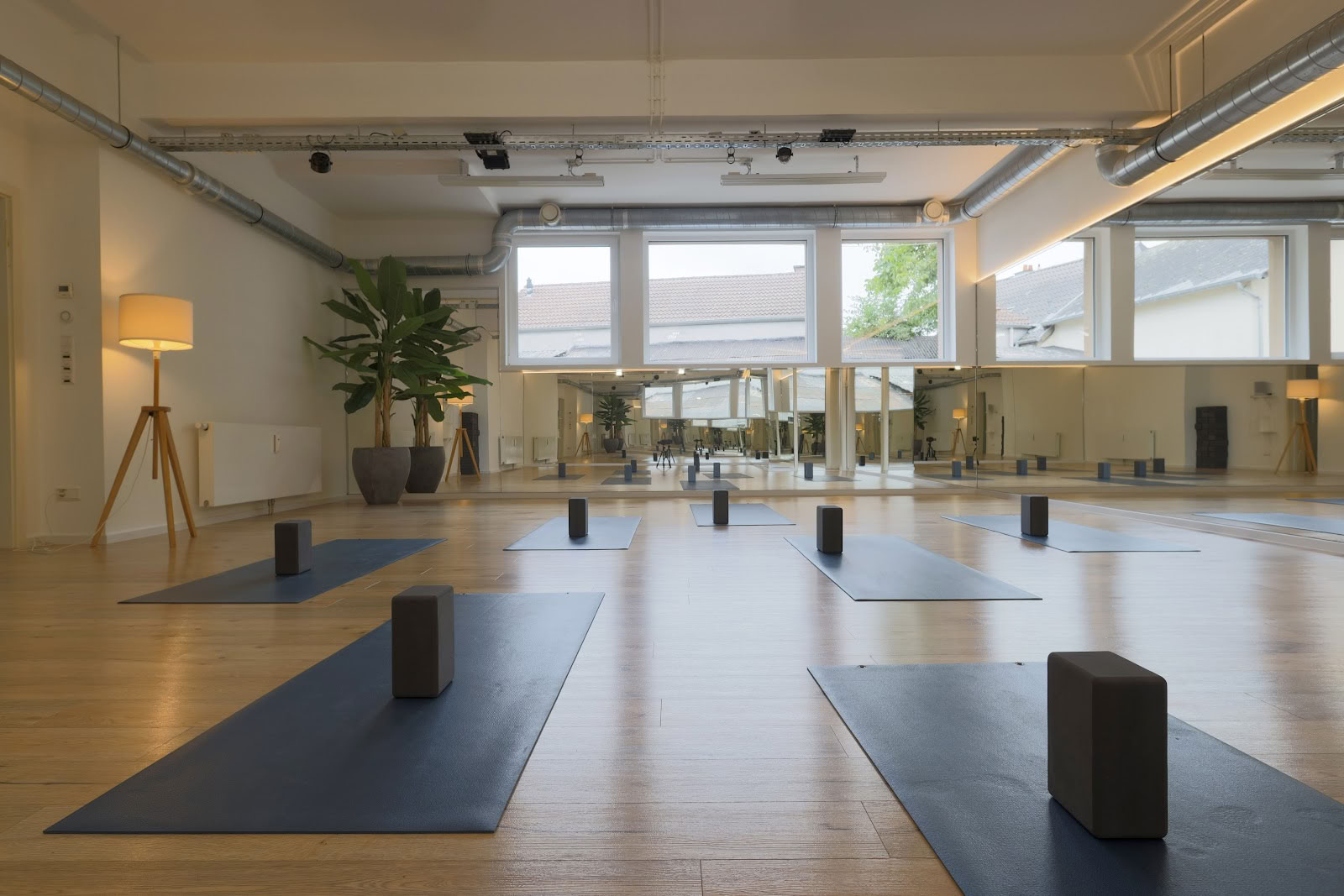 yogaloft. TROPICS - Hot Yoga Strassen