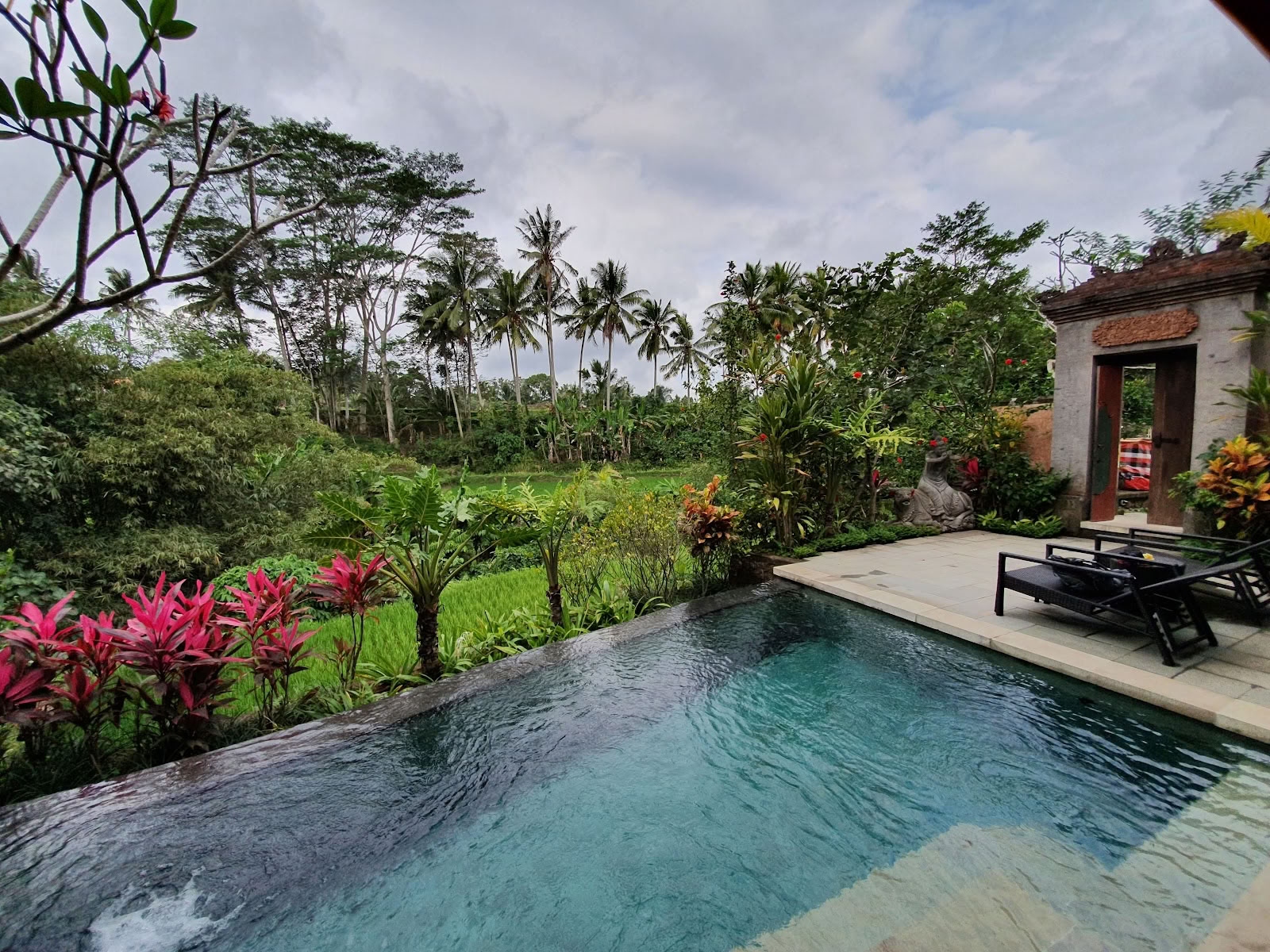 Dwaraka The Royal Villas