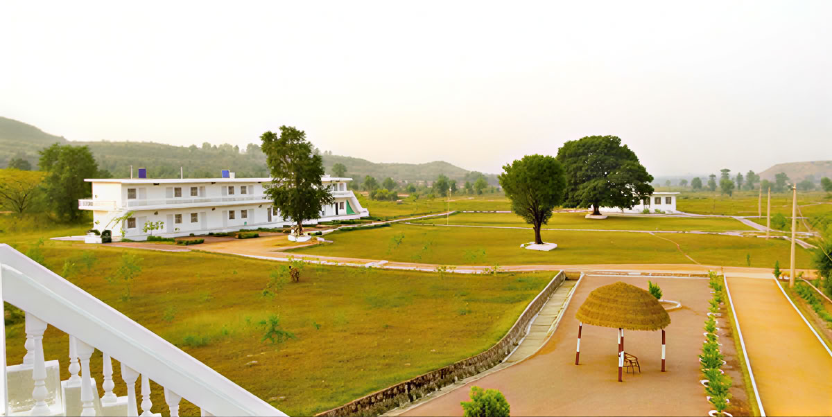 Arhanta - Yoga Teacher Training Ashram India