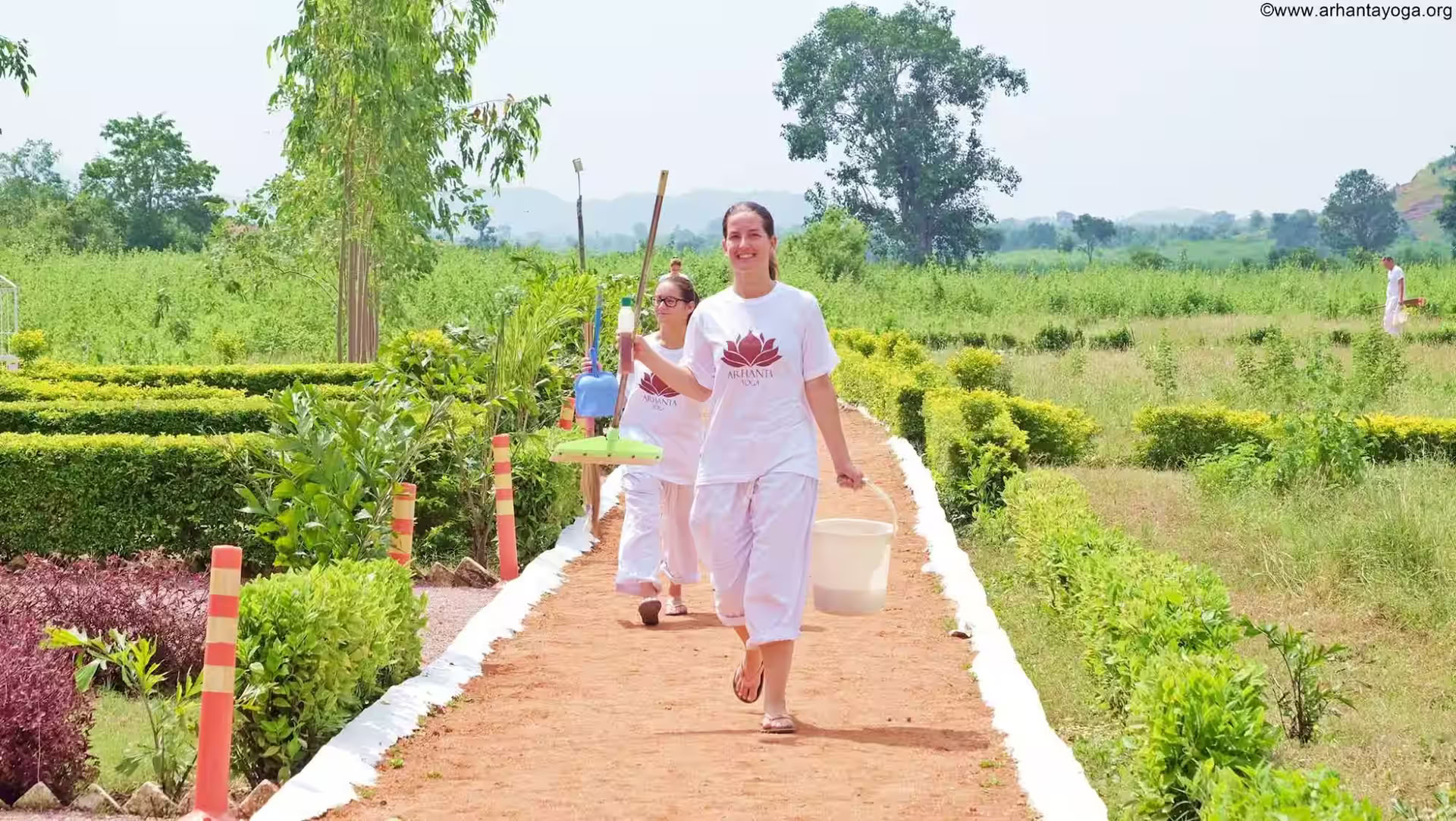 Arhanta - Yoga Teacher Training Ashram India