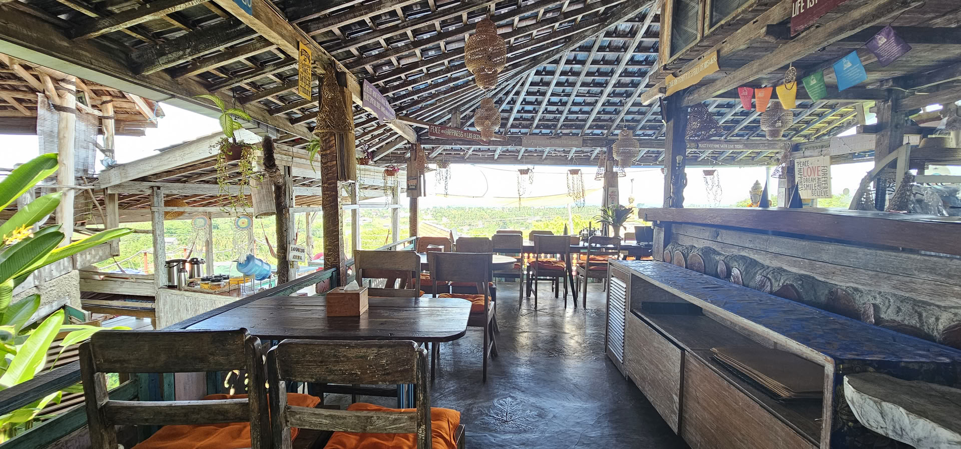 Double bungalow with lounge pool