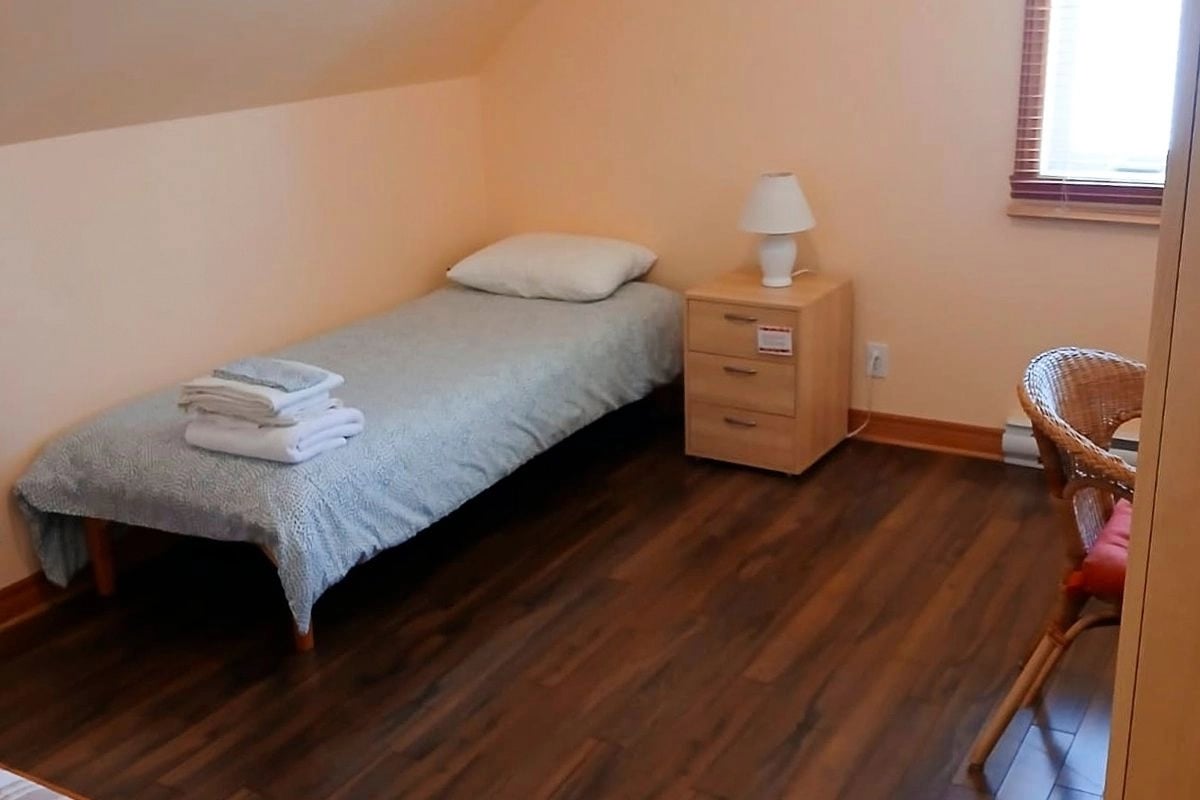 Single Room (Shared Bathroom)