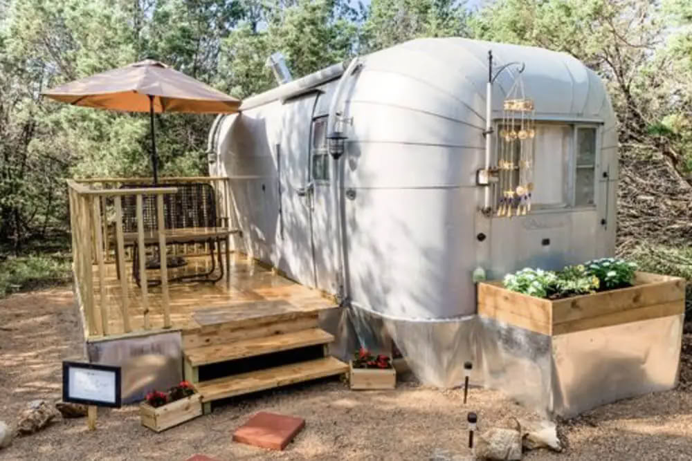 Moon Dancer Vintage Trailer Accommodation