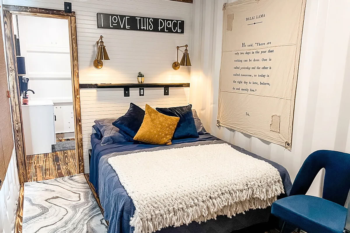 Container King Suite Villa