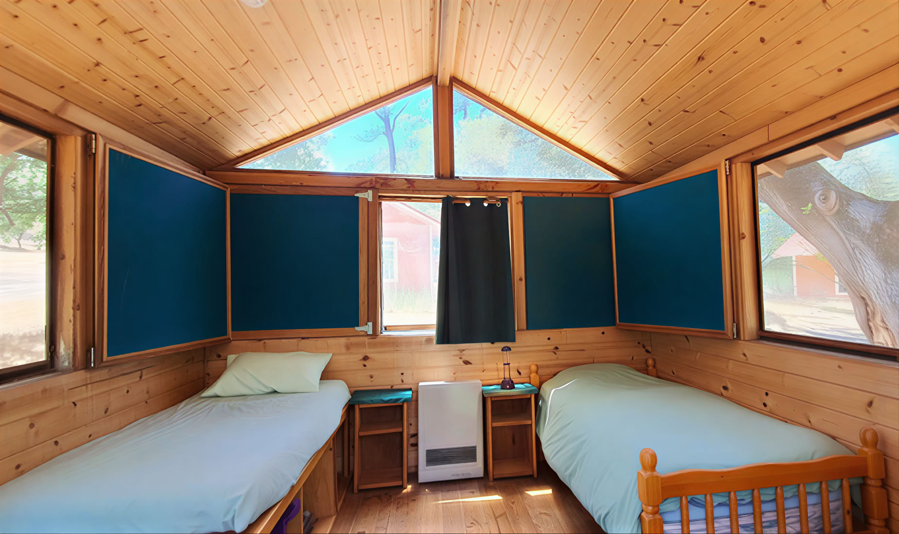 Om Cabin - Double dorm share with another guest (2 twin beds)