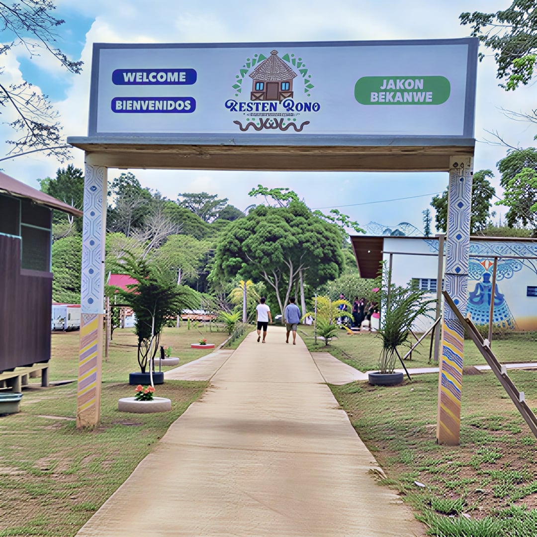 Student Tambo (Jungle Hut)