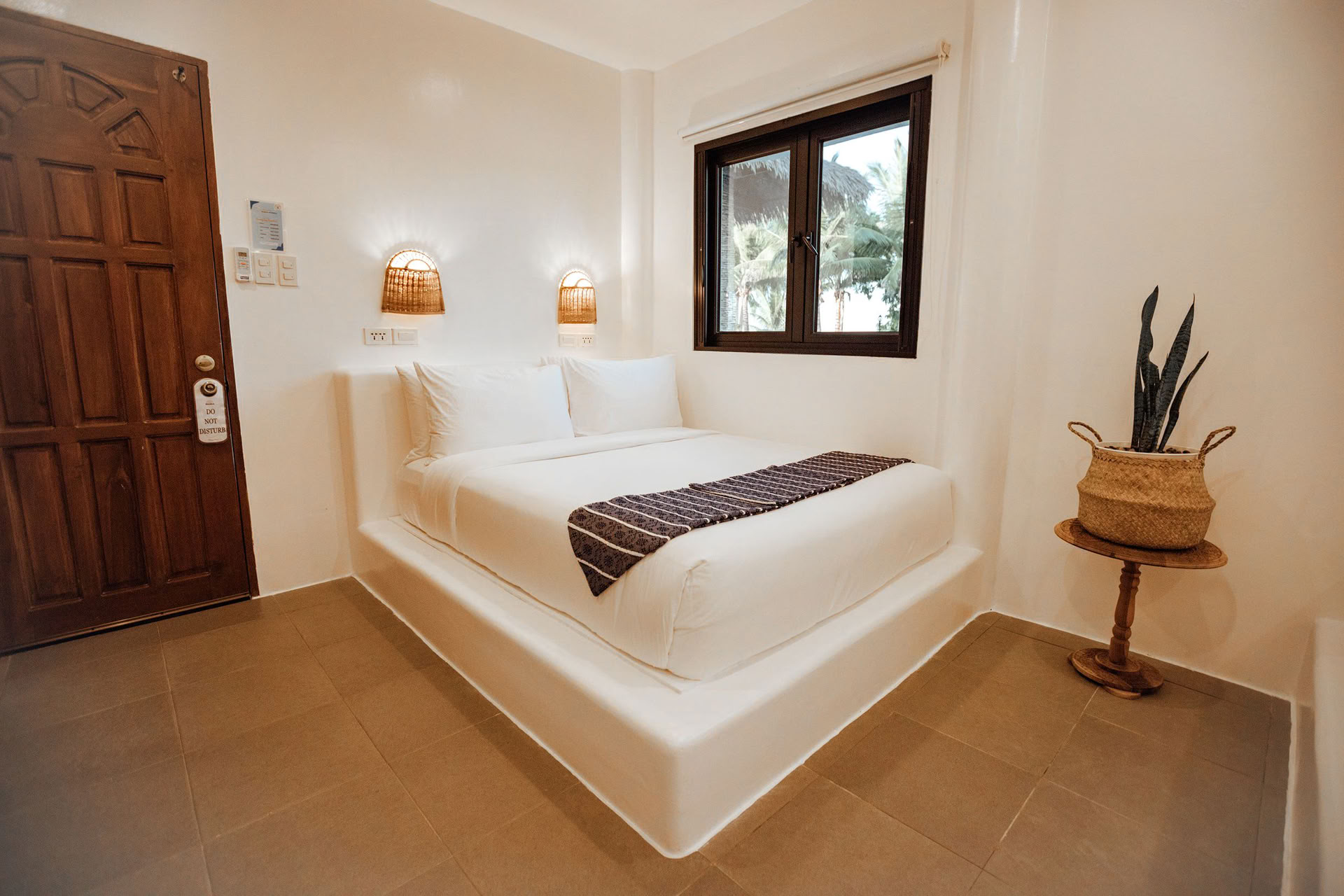 Private Queen Room