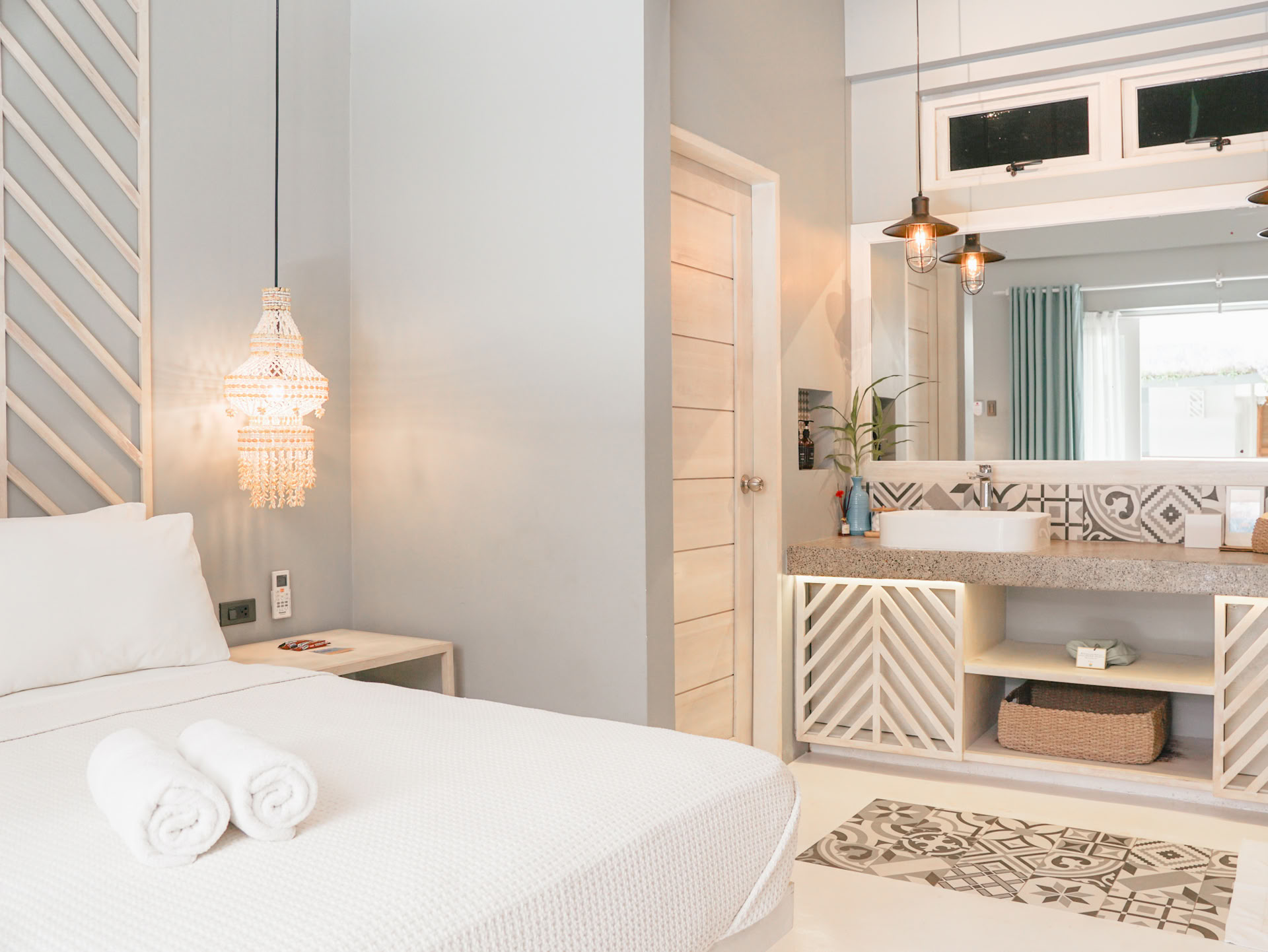 Shared Queen Room