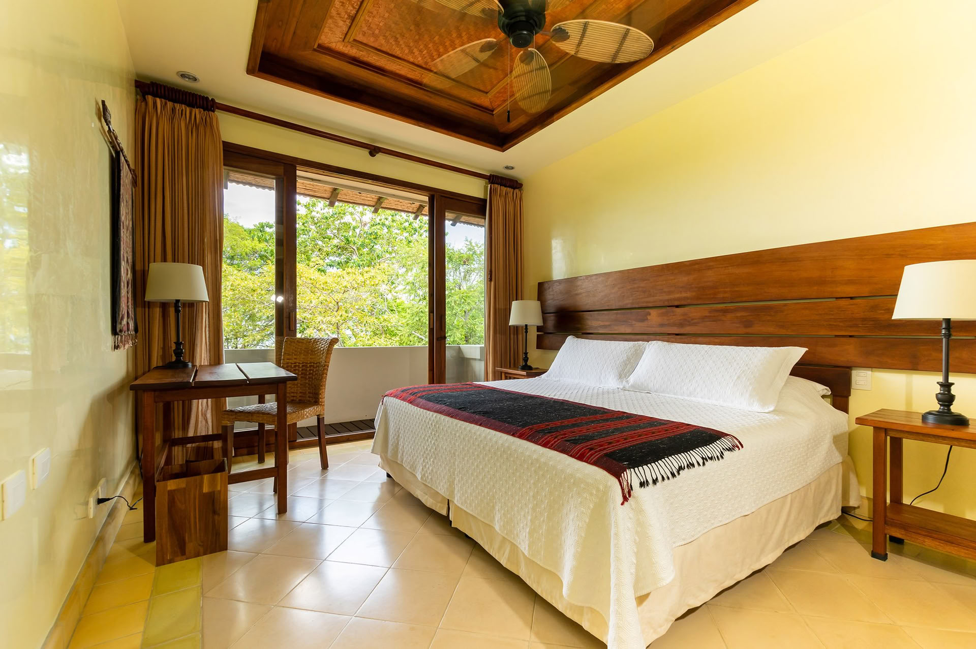 Mountain View Room with A/C – King or Two (2) Twin Beds