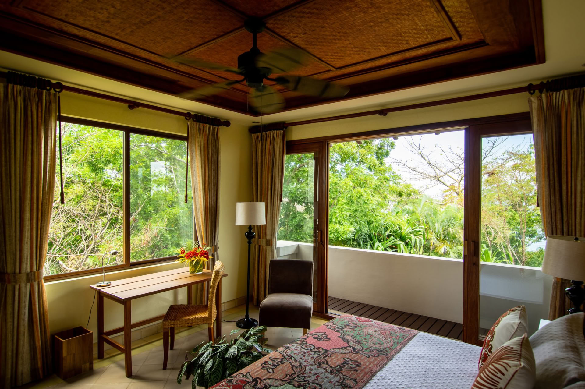 Superior Ocean Room With AC