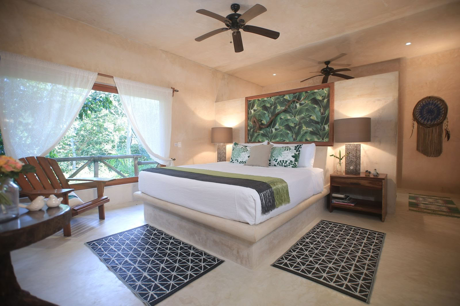 Spacious Master Suite with private Garden