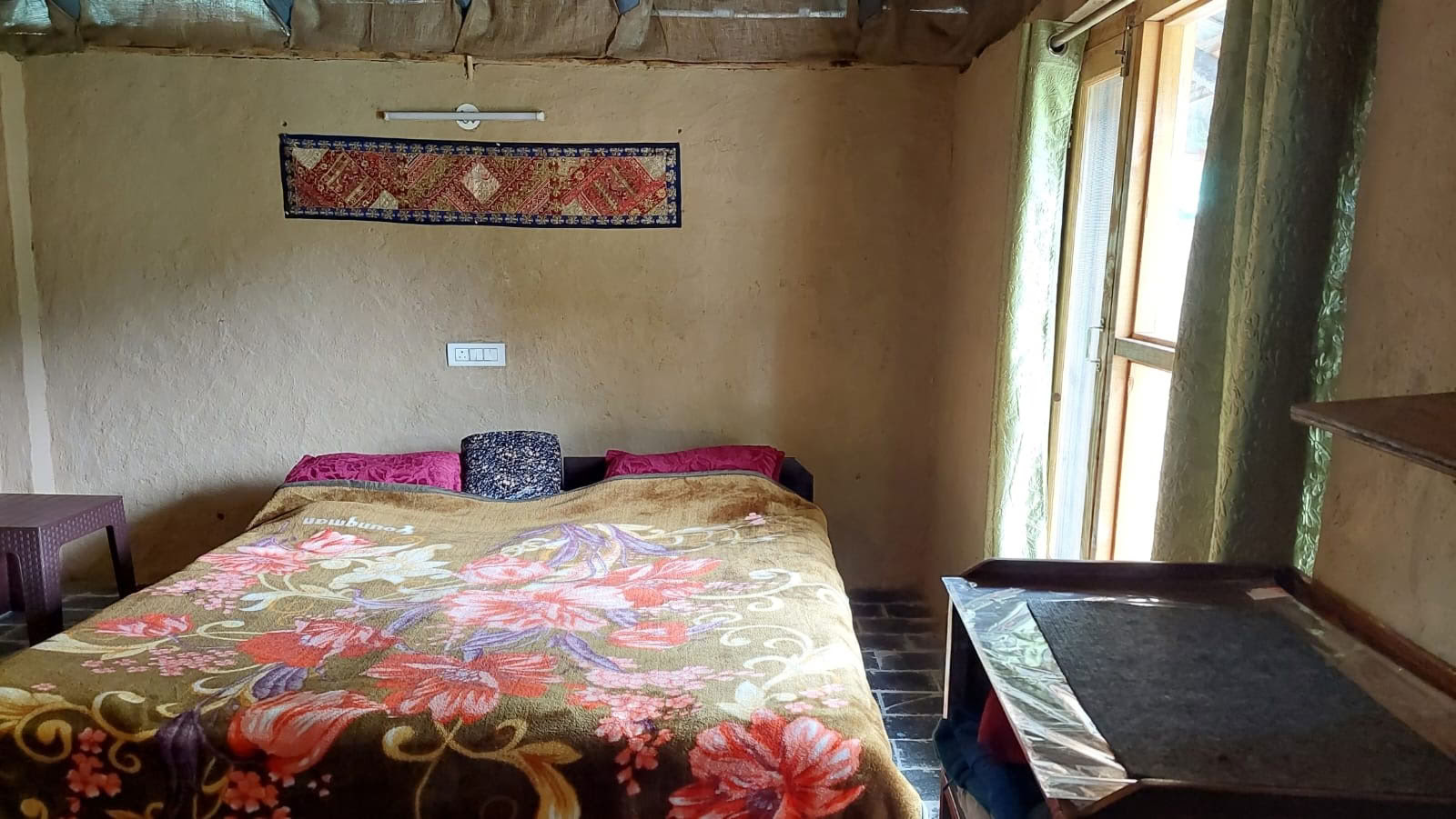 Basic Comfort *Washroom Non-attached (Double Occupancy for couple)