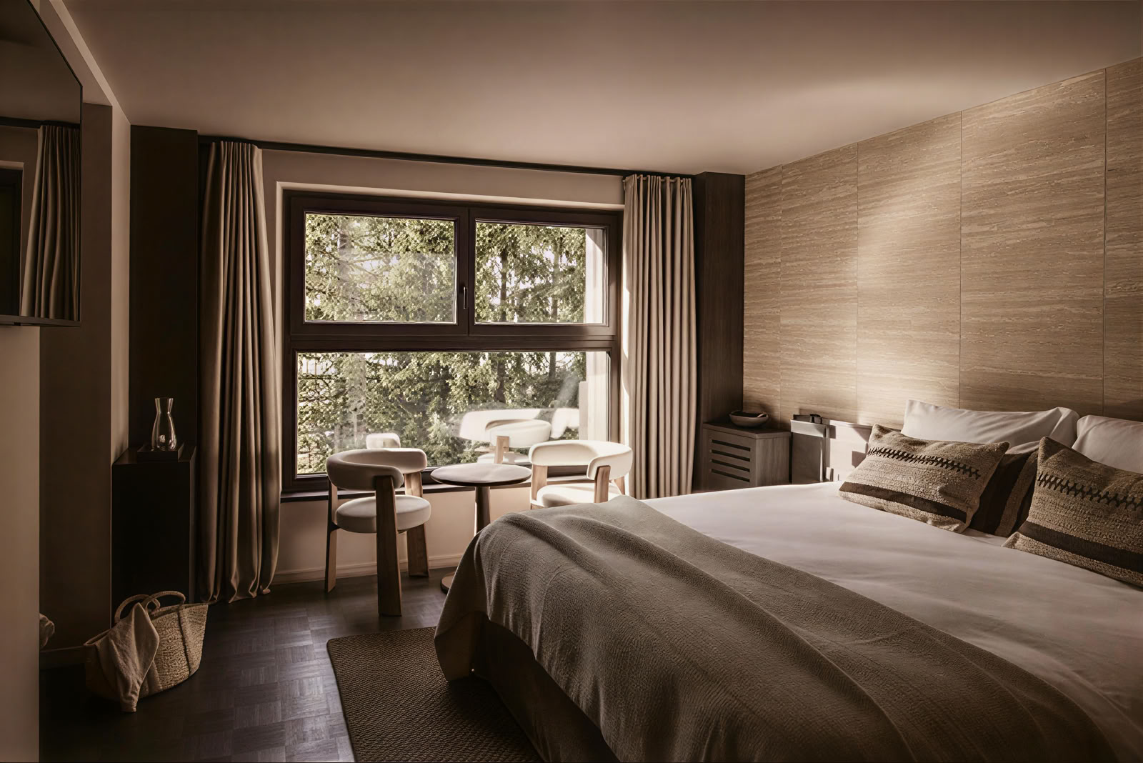 Summit Junior Suite