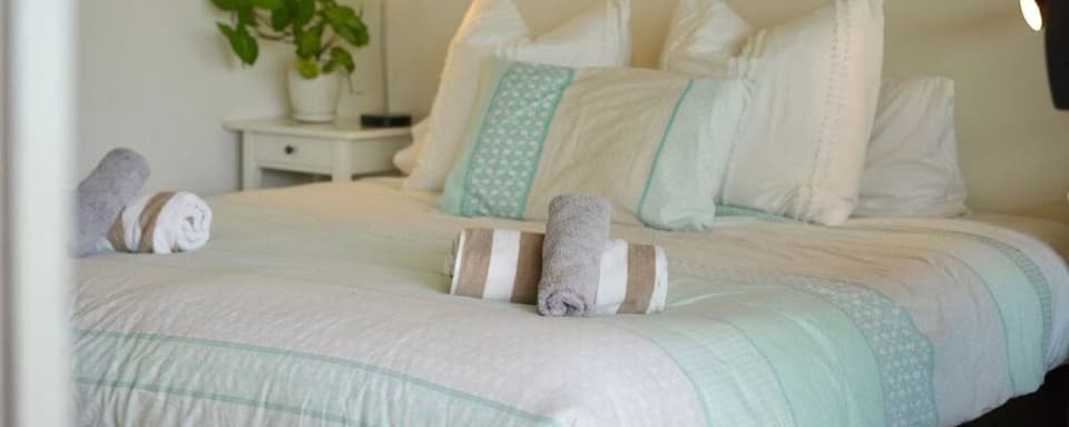 Single Occupancy Room - Shared Bathroom