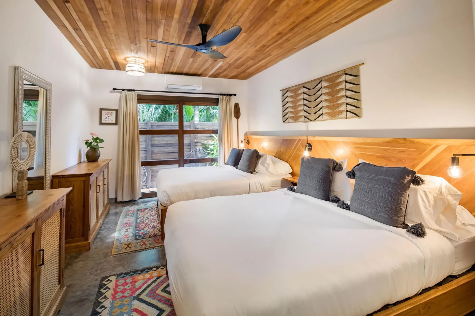 Dual Queen Shared Room